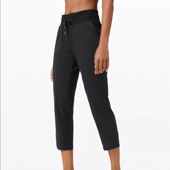 Lululemon Dance Studio Crop 25" - Picture 1 of 15